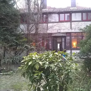 Au Parc Montsouris Homestay
